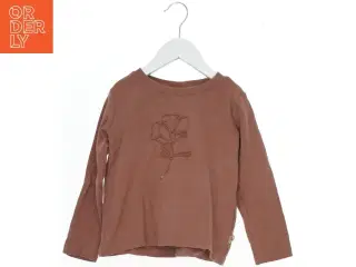 Langærmet bluse med blomstermotiv fra Pomp de Lux (str. 110)