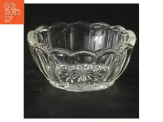 glas skål (str. 9 cm i diameter, 3,5 cm høj)