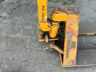 Palle løfter