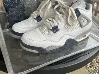 Air Jordan 4 White Midnight Navy