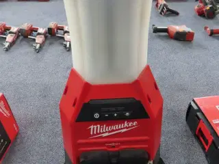 Arbejdslampe M18 - MILWAUKEE