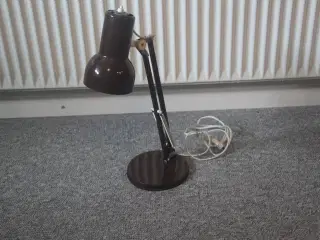 Skrivebordslampe fra 1970'erne i brunt metal