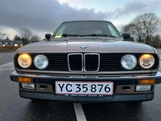 BMW 320i 