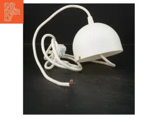 Hvid loftlampe fra IKEA (str. Ø 12,5 cm)