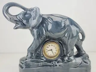 ⭐️- Porcelæns Elefant med Ur