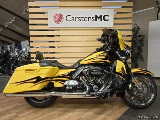 Harley-Davidson FLHXSE CVO Street Glide