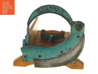 Brødskærer fra Raadvad (str. 25x24x21 cm)