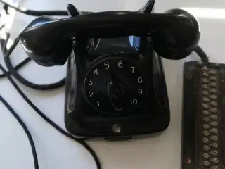 Ældre telefon