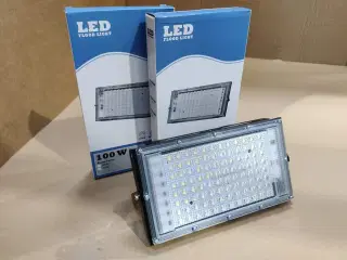 2 stk. 100 watt LED Projektør.