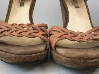 Angulus, sandaler, str 40