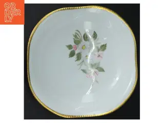 Porcelænsskål med blomstermotiv fra K K (str. Ø 19 cm)