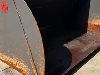 Kirk Kornskovl 270 cm. m. Volvo BM skifte