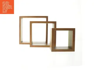 Sæt af træ rektangulære hylder (str. 25x25 og 20x20 og 15x15 cm)