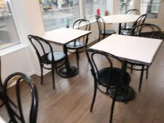 2 stk. caféborde med 4 stk. caféstole