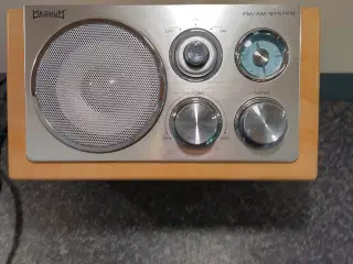 Magnum FM radio