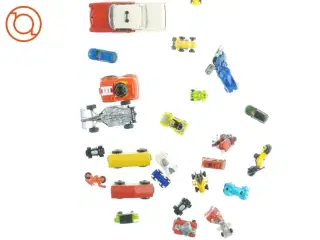 Samling biler og figurer (str. 7 x 4 cm)