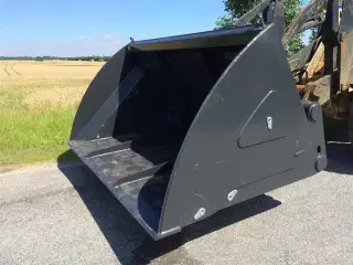 - - - J-Maskiner 3kb højtipskovl