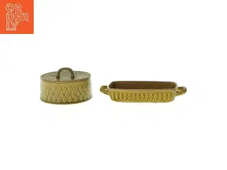 Forskelligt porcelæn (str. LBH 21x7x4 HØ: 7x12 cm)