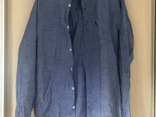 Blå   skjorte – str. XL