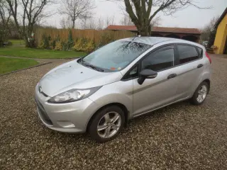 Ford Fiesta 1.25  år 2009. Km 130000