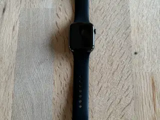 Apple Watch Series 7 Cellular Stål