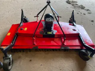 Traktor græsklipper, Trofa