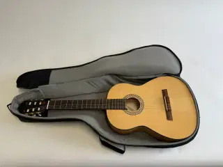 Höfner HLE AF klassisk guitar + tuner + rygsæk