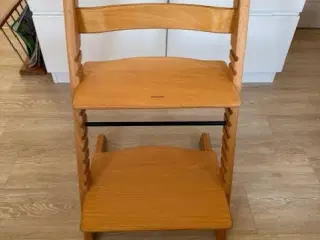 Trip Trap Højstol i Massiv Bøg Som Ny. NY MODEL.