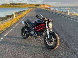 2011 Ducati monster 796, a2