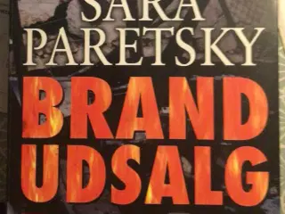Sara Paretsky : Brandudsalg