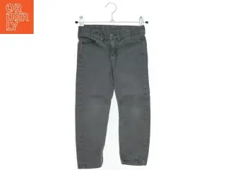 Bukser i grå denim fra H&M (str. 104)
