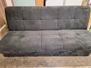 Sort sovesofa sælges