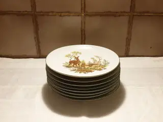 Frokost tallerkener 1stk5kr 8stk ialt30kr