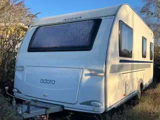 Adria Adrian 472 LU, fin vogn
