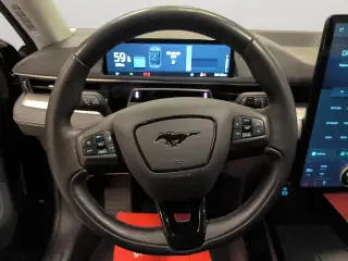 Ford Mustang Mach-E 98 Extended Range