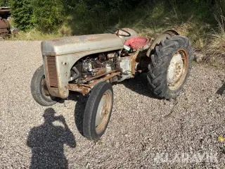 Traktor Ferguson