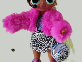 Dukke, MGA Entertainment LOL Surprise OMG Lady Div