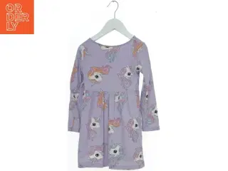 Lilla kjole med enhjørning print fra H&M (str. 116)