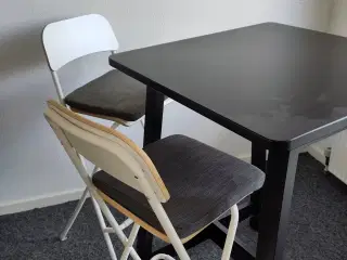Højbord med stole