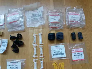 Divs. Clips / Mitsubishi