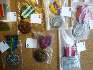Diverse medaljer (9)