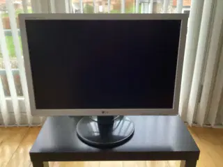 LG Fladskærm sælges