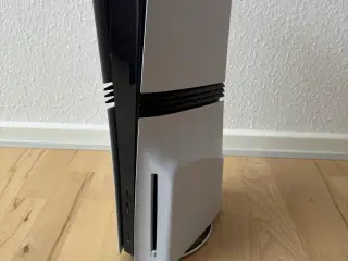 PS5 Pro inkl. Diskdrev + Vertikal Stander