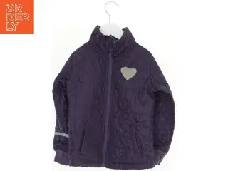 Vatteret jakke med hjerte design fra Pretty Sille (str. 110)