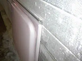   Rude Opluklig Toilet.