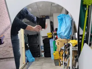 Spejl - ovalt/bueformet foroven med ophæng