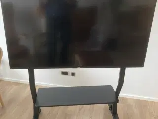TV stativ på hjul med hylde 
