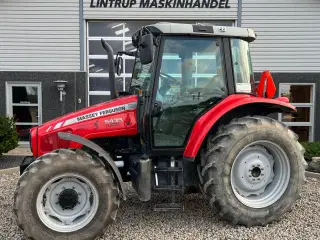 Massey Ferguson 5435 Stepnose med utrolig godt udsyn. Dyna 4. Handy velholdt traktor