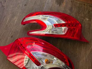 Peugeot 208 baglygte 2 stk