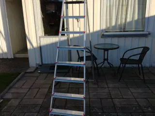 Trappestige i aluminium.